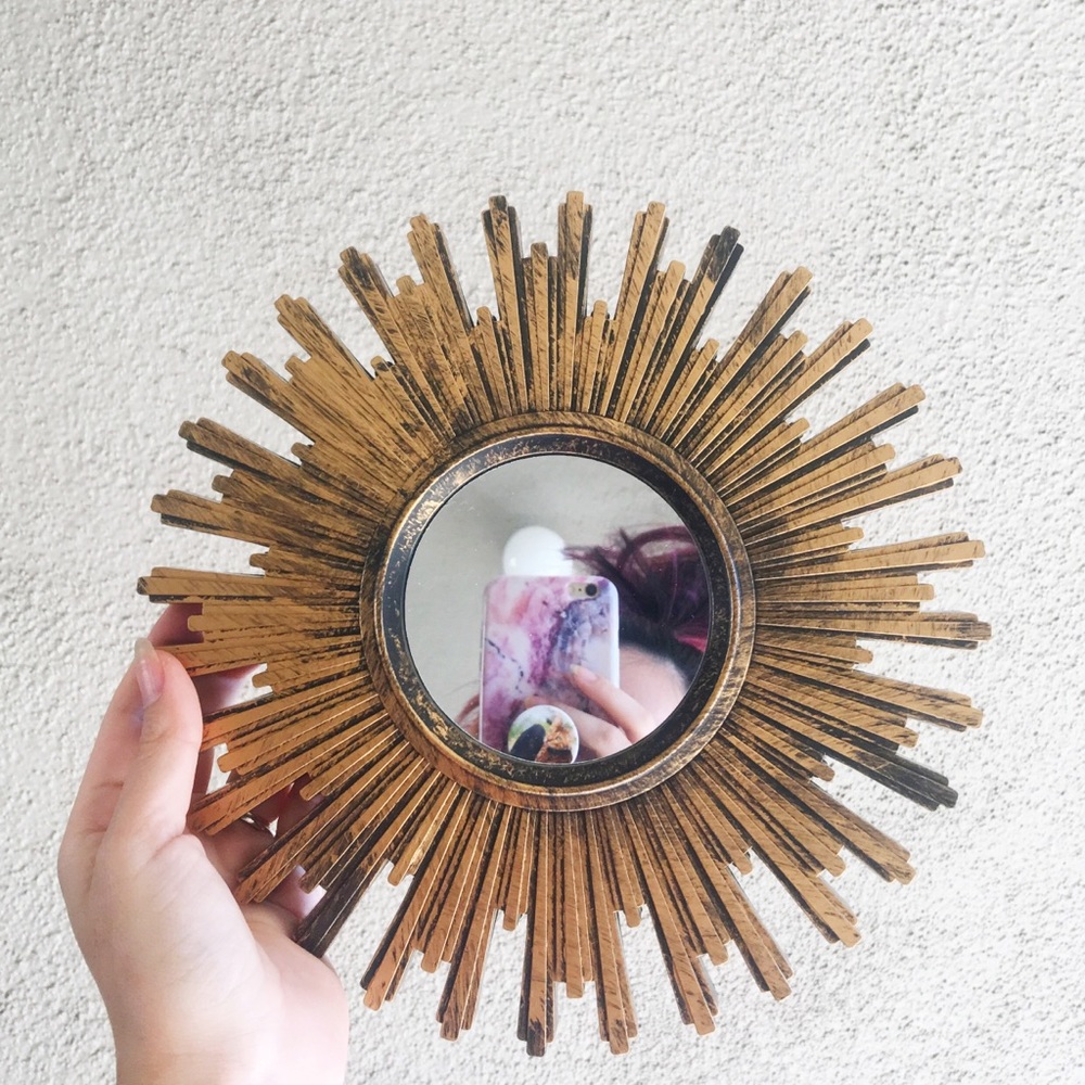 SOLD❤️ Antique Style Faux Brass Mirror - Picture 6 of 8